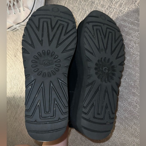 Platform Uggs in Black - Picture 2 of 10